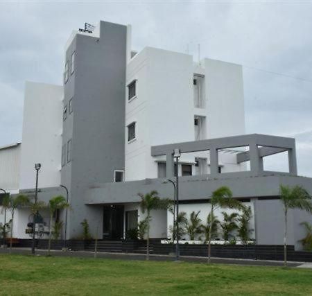 Sai Krupa Lawn And Regency, Buldhana Exterior foto